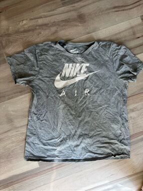 Nike Gray 'Air' Logo Short Sleeve Tee